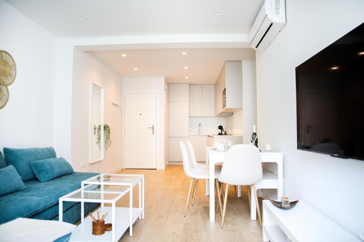Family Apartment In The Malaga City Center Bagian luar foto