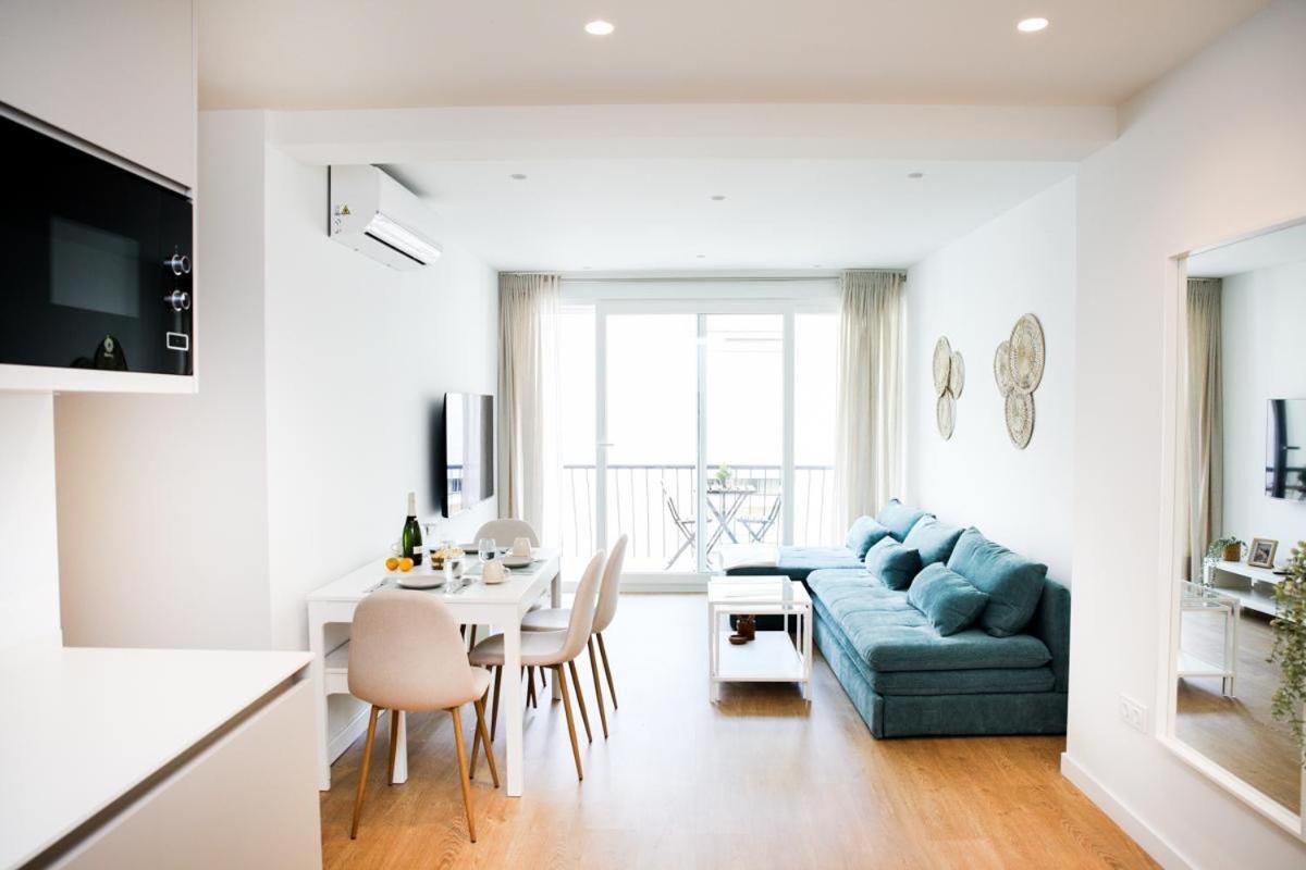 Family Apartment In The Malaga City Center Bagian luar foto
