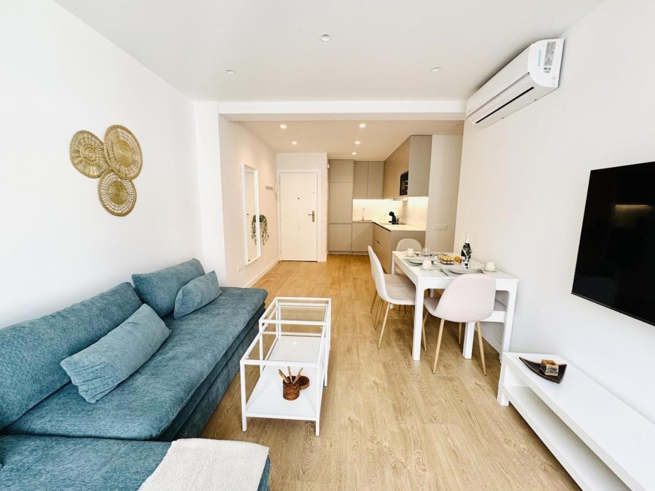 Family Apartment In The Malaga City Center Bagian luar foto