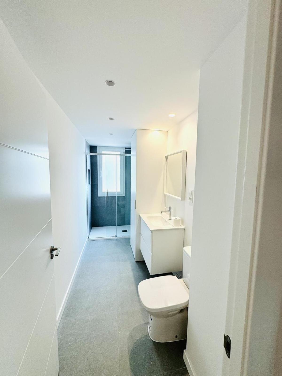 Family Apartment In The Malaga City Center Bagian luar foto