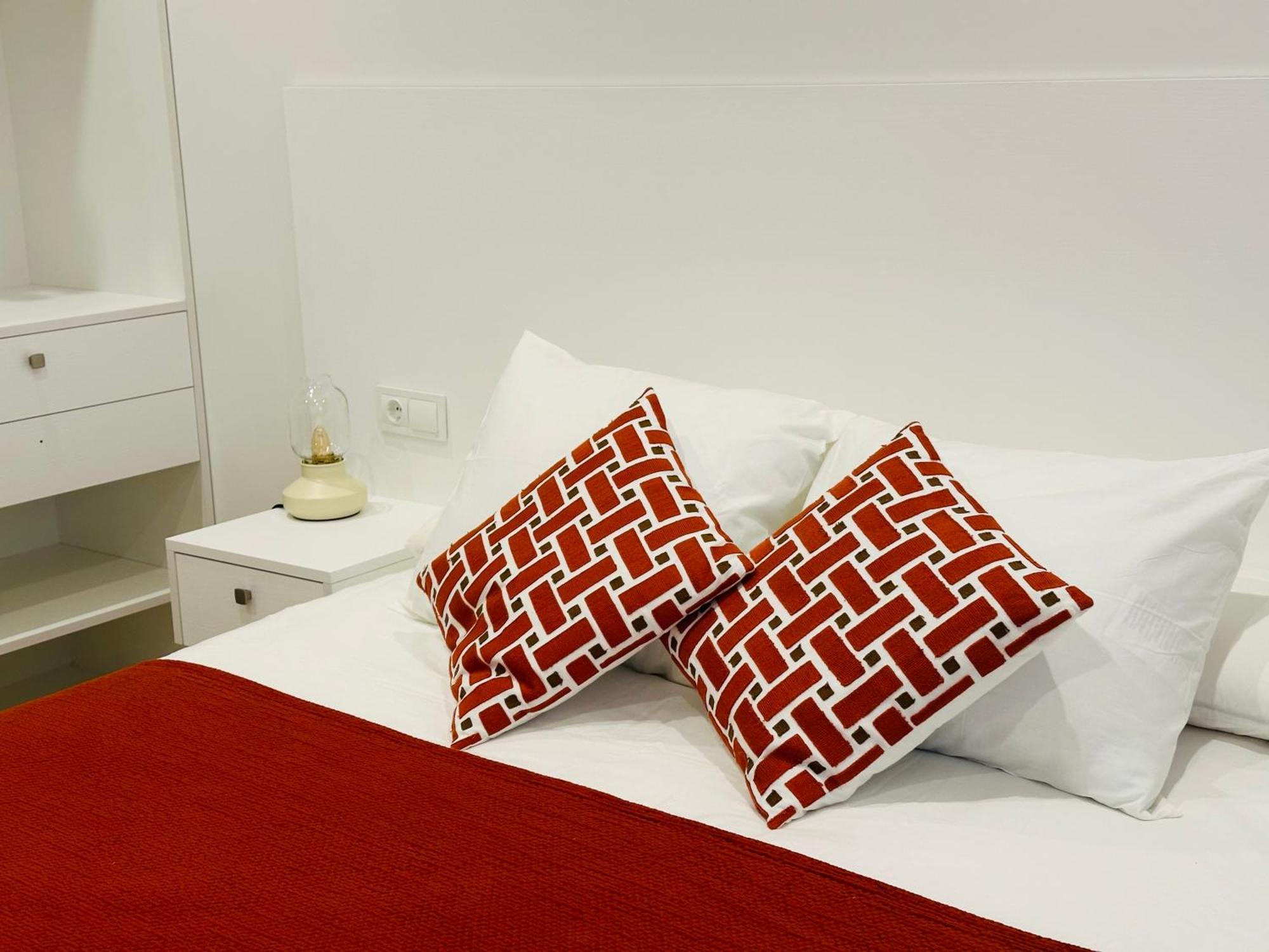 Family Apartment In The Malaga City Center Bagian luar foto
